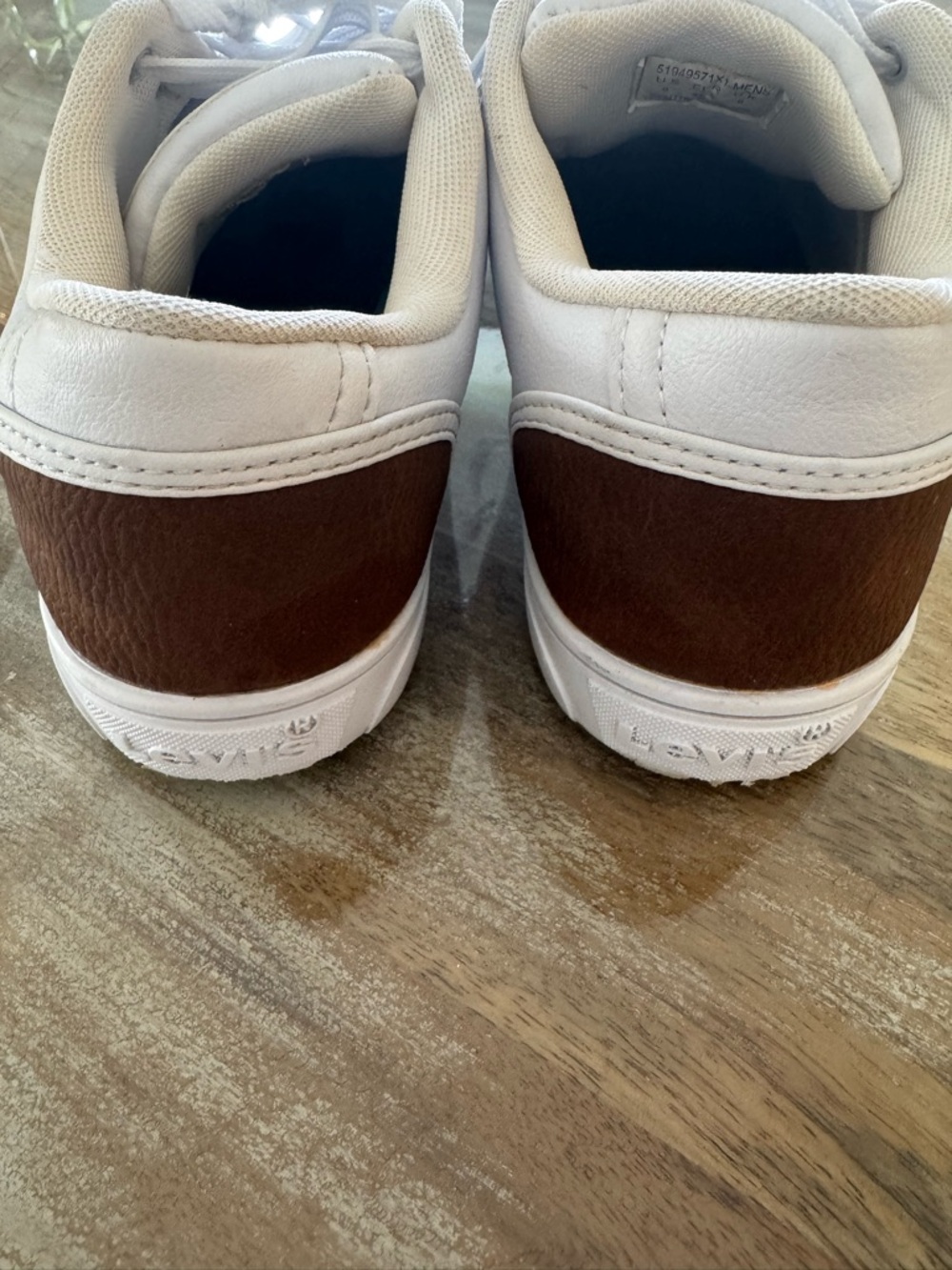 Levi's Jeffrey 501 Sneakers with Brown Accent - Picture 4 of 7